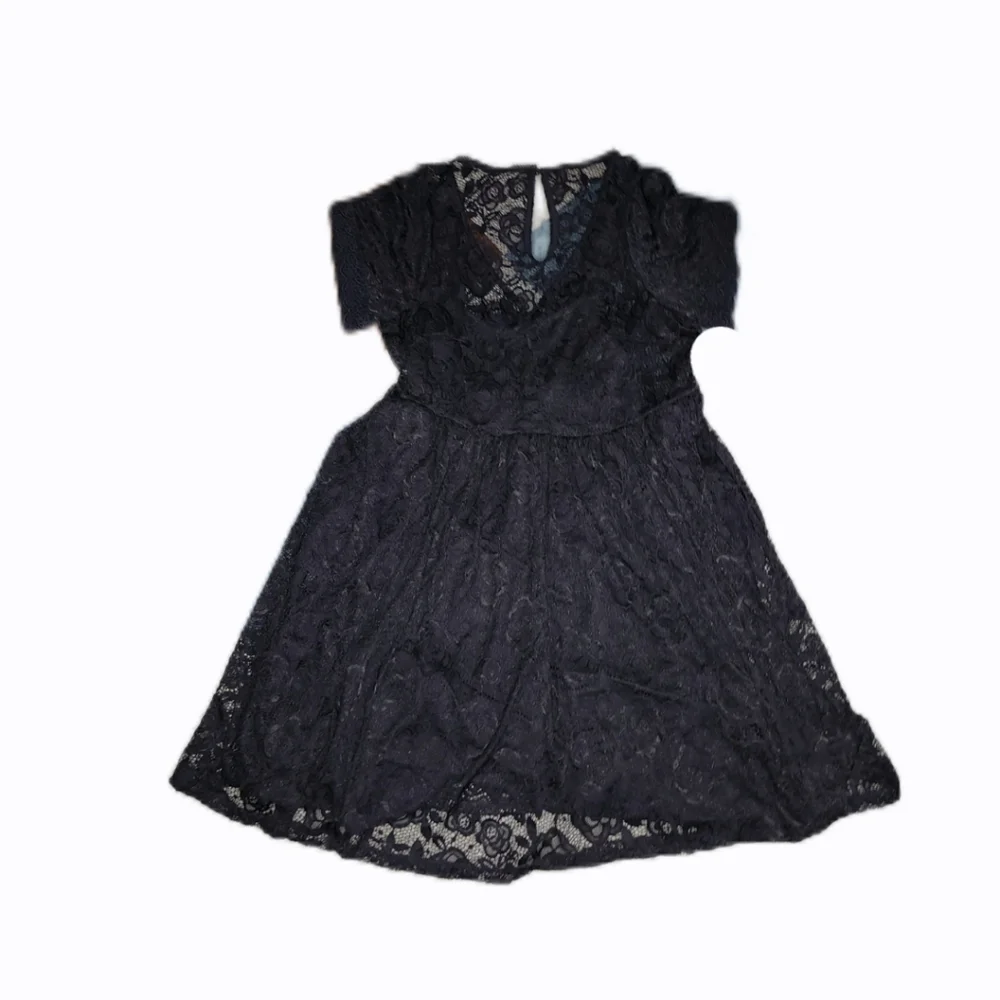 Torrid | Elegant Black Lace Dress - Picture 4 of 5